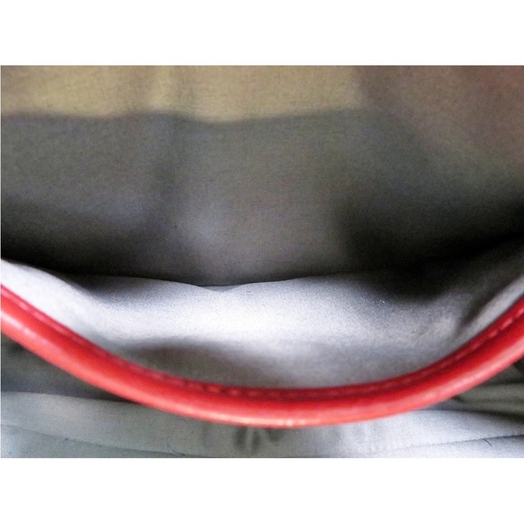 Miu Miu Red and Cream Clutch - Picture 10 of 16